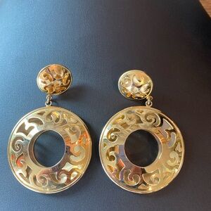 Earrings Gold Toned Drop Dangle Cutout FilagreewRound Millennial 3.25” Statement